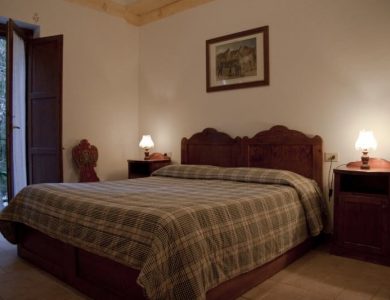 Albergo Paradiso bedroom