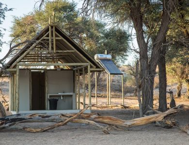 Kalahari-Game-Lodge- Outside Bathroom