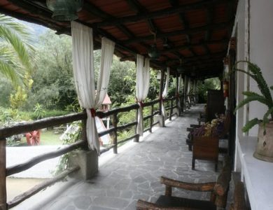 Las Cumbres Hotel balcony-outside-rooms