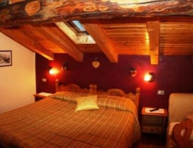 hotel-herbetet-bedroom-2-l