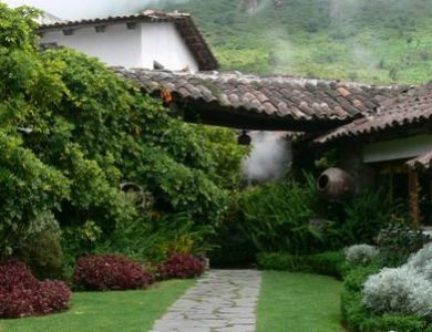 Las Cumbres Hotel outside-the-hotel