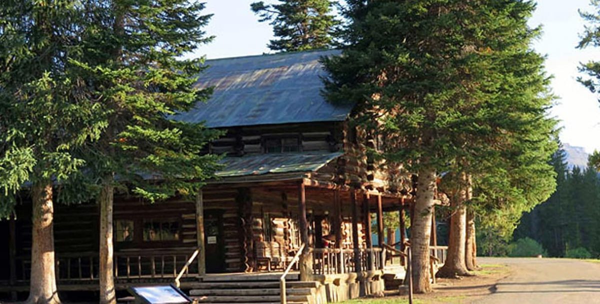 Pahaska Tepee Resort - Click here for more info